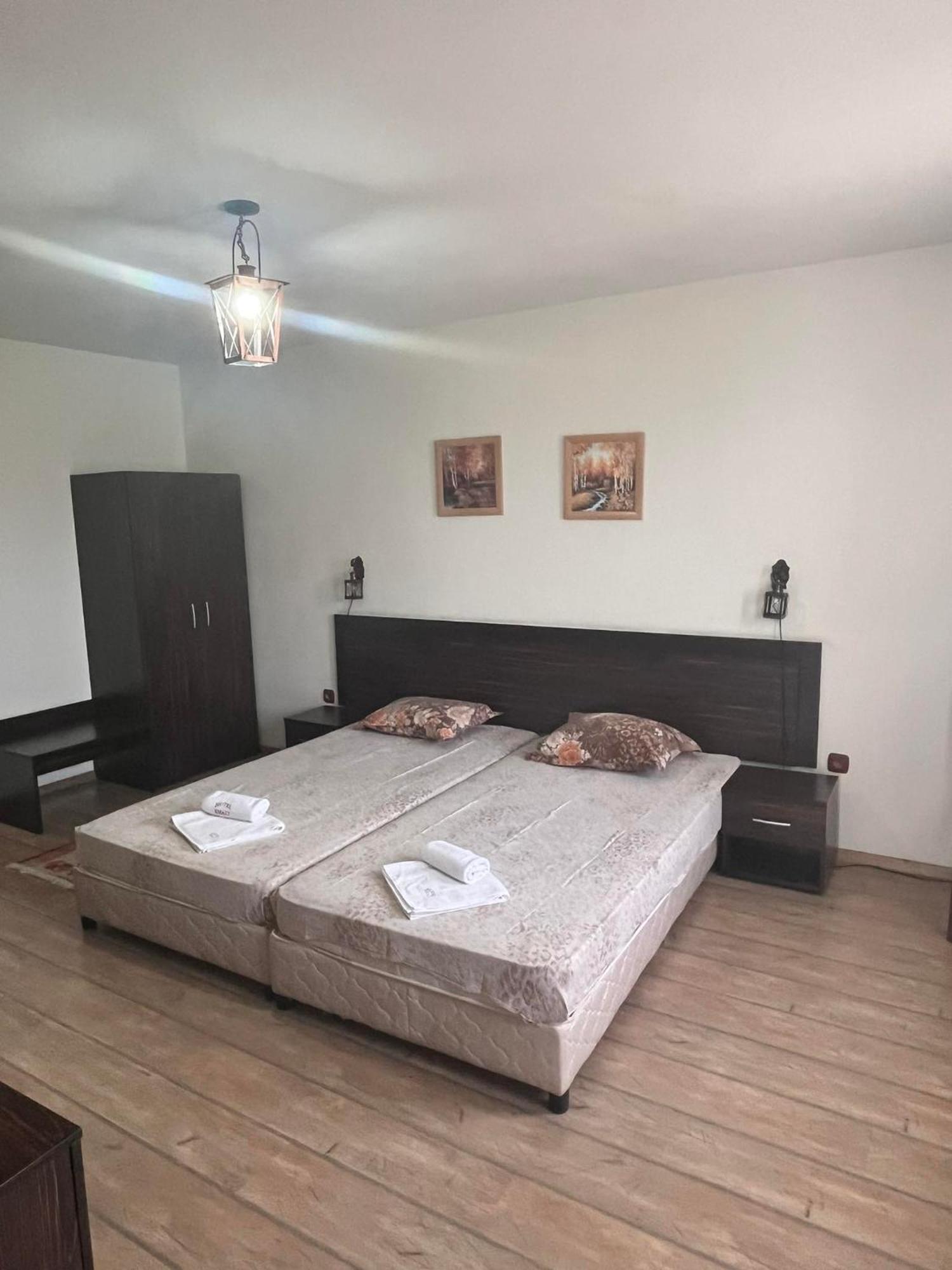 Family Hotel Emaly 2 Szapareva Banja Kültér fotó