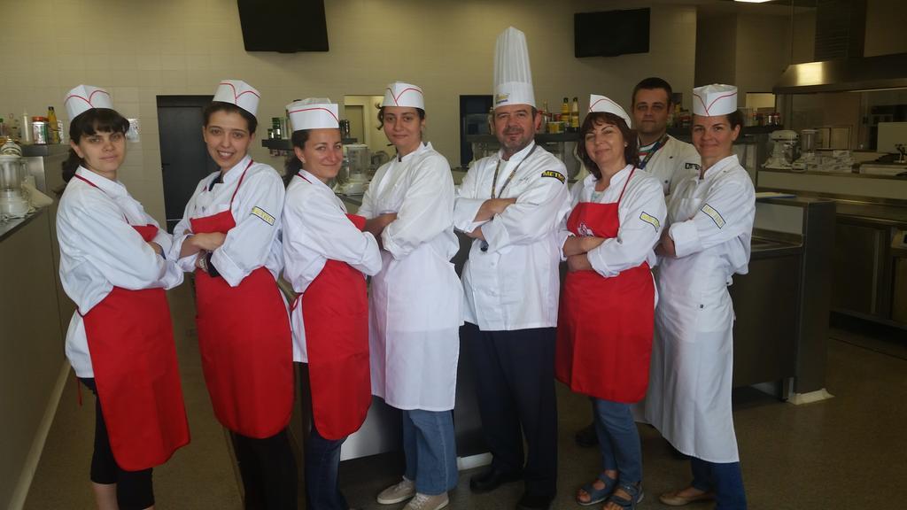 Family Hotel Emaly 2 Szapareva Banja Kültér fotó