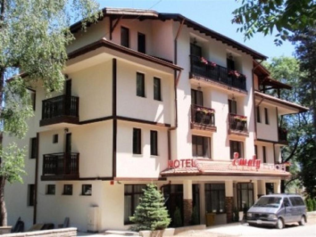 Family Hotel Emaly 2 Szapareva Banja Kültér fotó